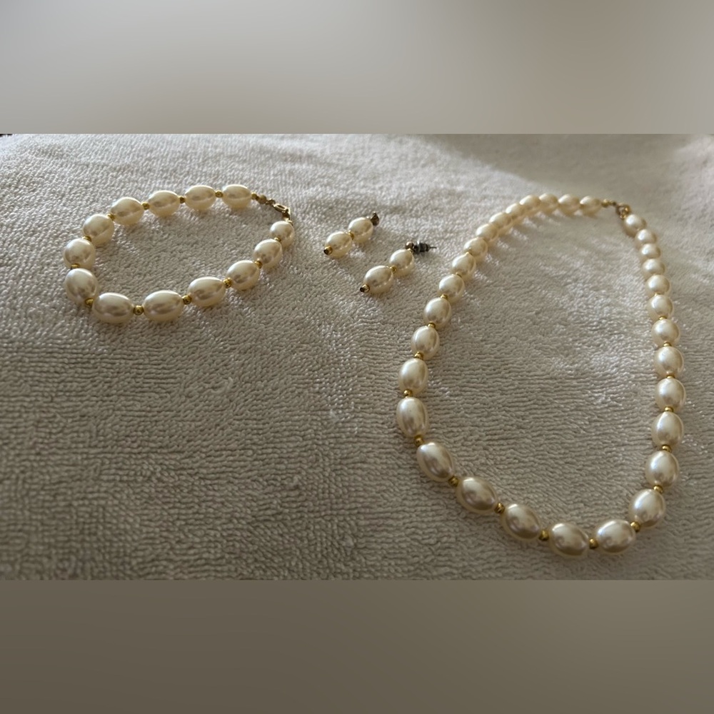 Elegant Pearl Jewelry Set $10 or 2 for $15